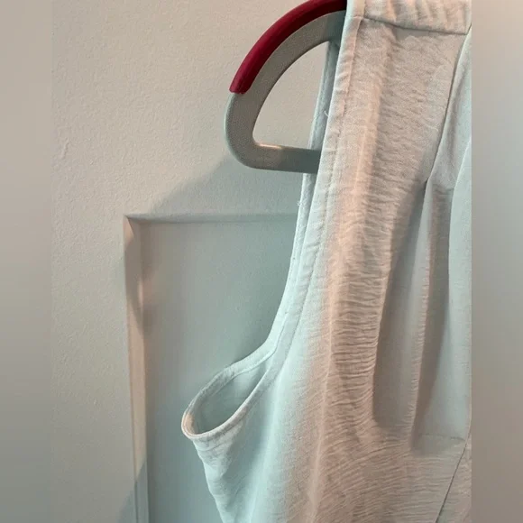 Calvin Klein White Deep V-Neck Sleeveless Draped Blouse Top 100% Polyester Large - Picture 2 of 9